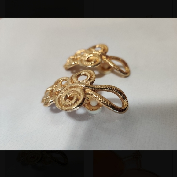 🇨🇦 Vintage baroque rope knot earrings - Picture 5 of 11